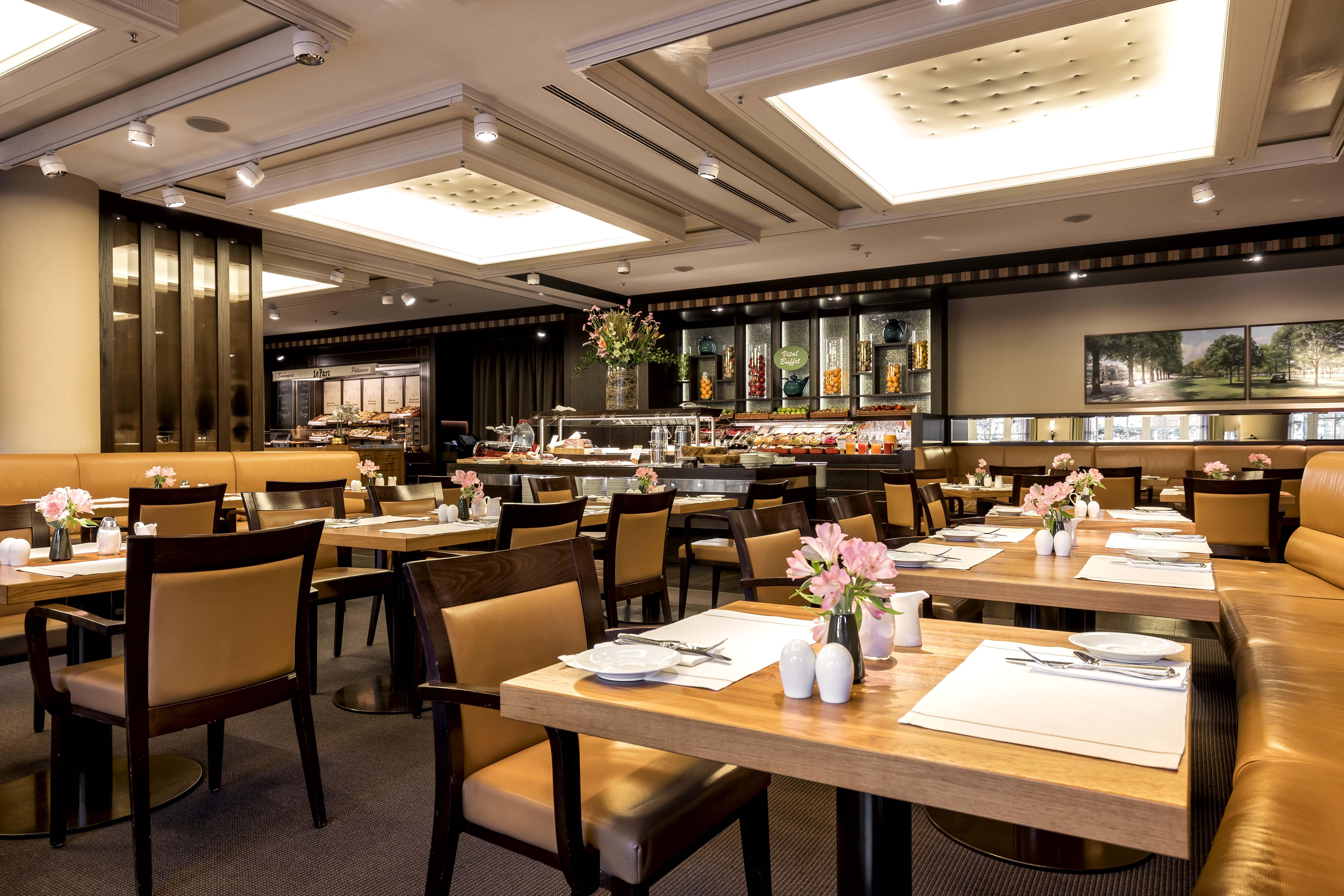 그랜드 엘리제 함부르크 호텔 함브루크 외부 사진 The interior of the restaurant
