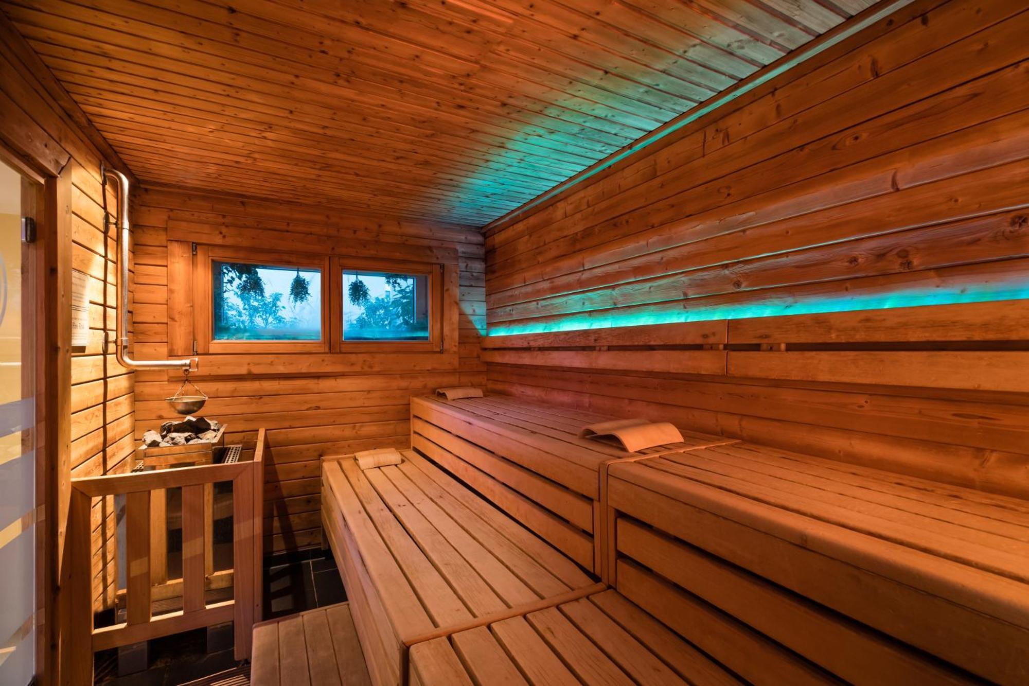 그랜드 엘리제 함부르크 호텔 함브루크 외부 사진 A modern Finnish sauna