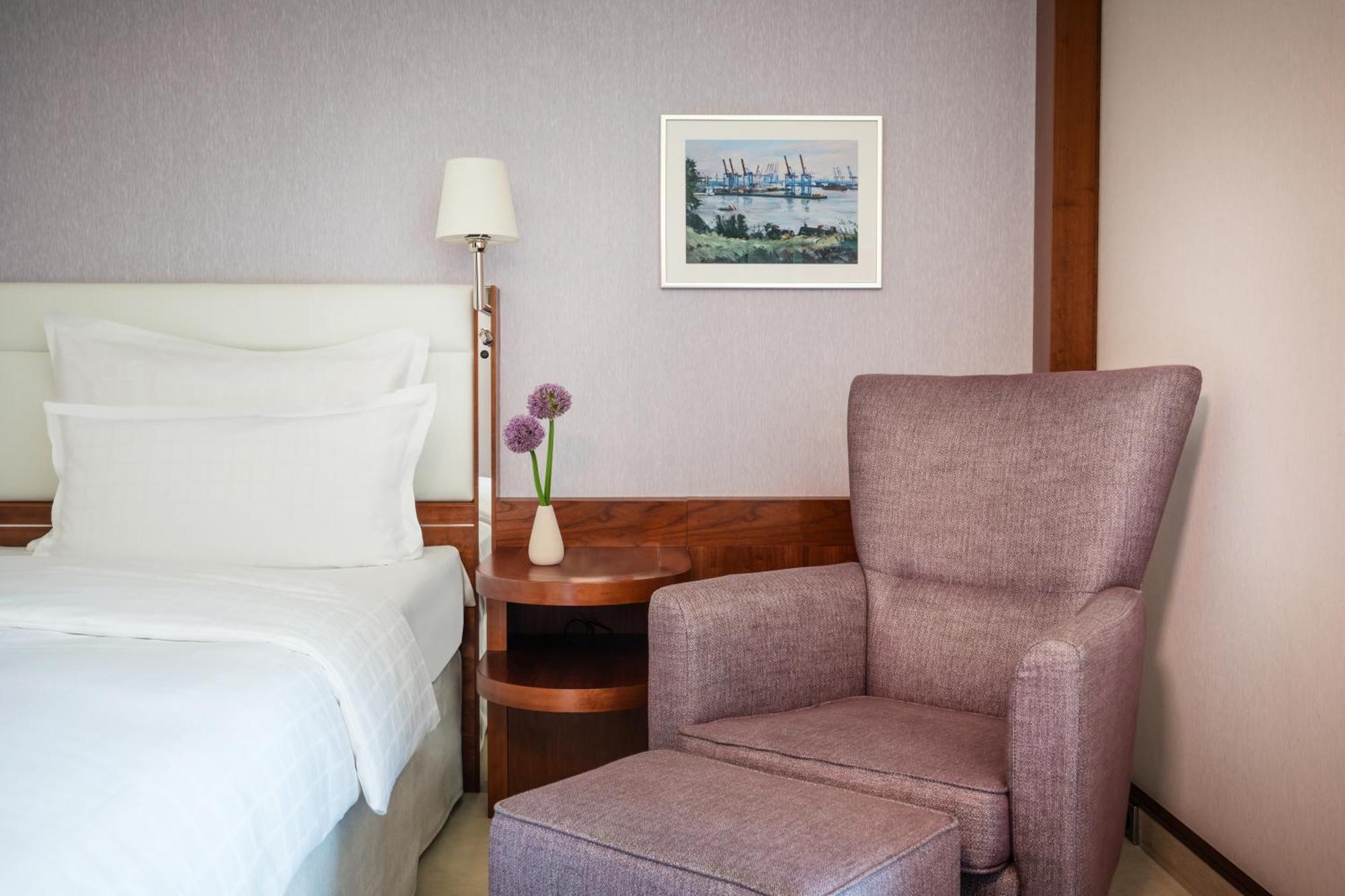 그랜드 엘리제 함부르크 호텔 함브루크 외부 사진 A room at the hotel